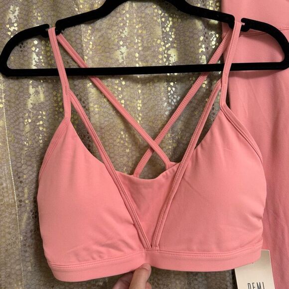Demi Lovato Fabletics Peachy Pink Athletic Yoga Top Bottom Workout Set NWT - Picture 3 of 15